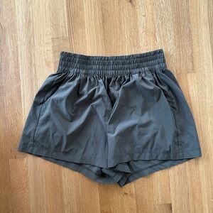 Vuori Villa Short
